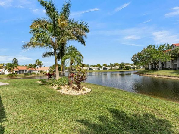 2515 Egret Lake Drive, Greenacres FL 33413