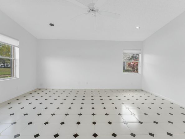 2515 Egret Lake Drive, Greenacres FL 33413