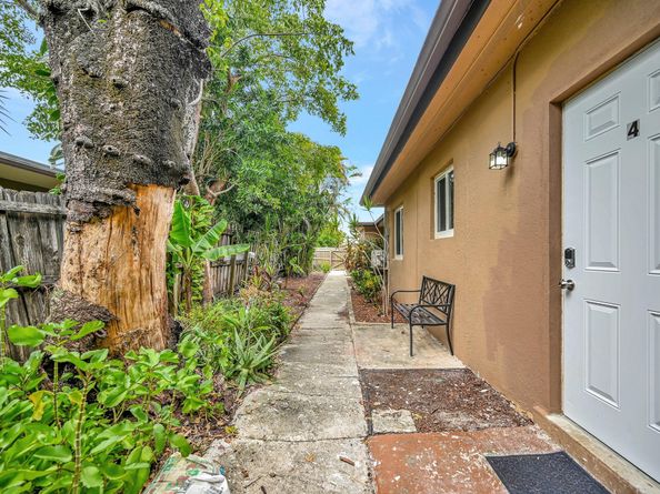 201 SE 23 Rd St, Fort Lauderdale FL 33316