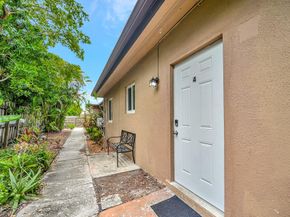 201 SE 23 Rd St, Fort Lauderdale FL 33316