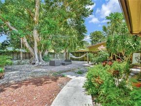 201 SE 23 Rd St, Fort Lauderdale FL 33316