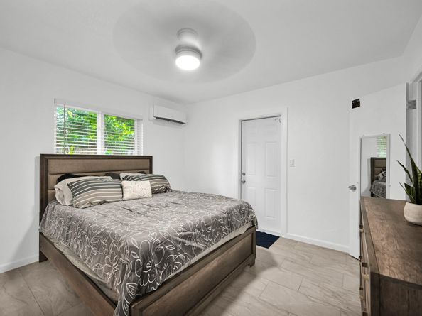 201 SE 23 Rd St, Fort Lauderdale FL 33316