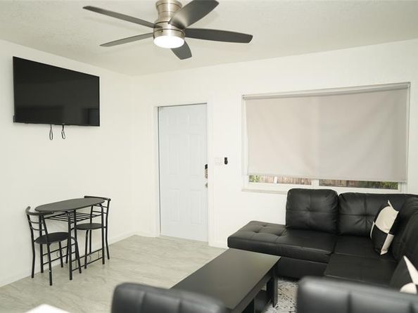 201 SE 23 Rd St, Fort Lauderdale FL 33316