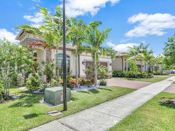 7575 Seacoast Drive, Parkland FL 33067