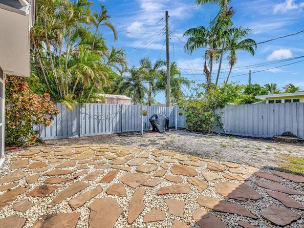 1228 SW 9th Ave, Fort Lauderdale FL 33315