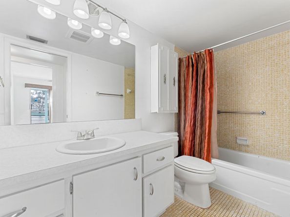 2049 Hythe C, Boca Raton FL 33434