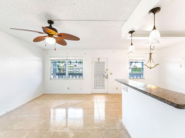 2049 Hythe C, Boca Raton FL 33434