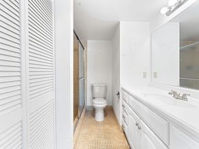 2049 Hythe C, Boca Raton FL 33434