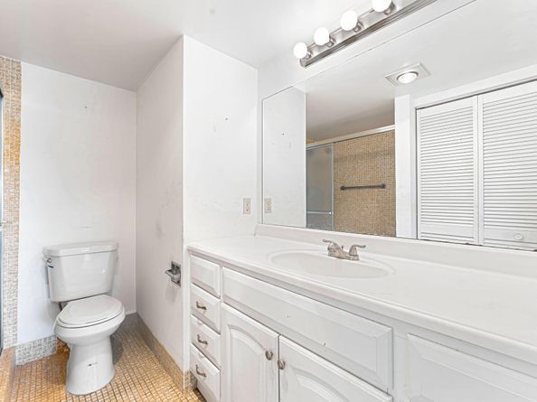 2049 Hythe C, Boca Raton FL 33434