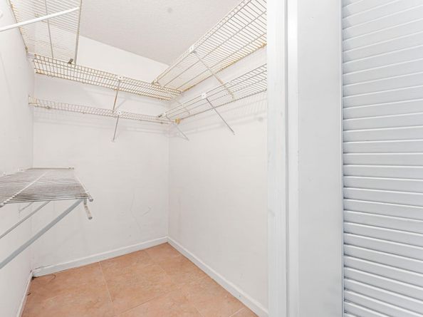 2049 Hythe C, Boca Raton FL 33434