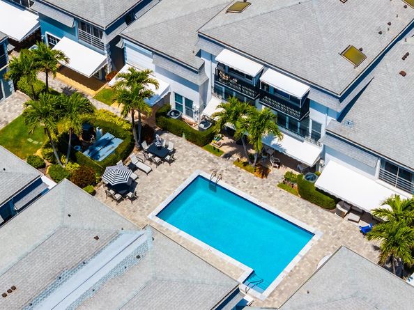 1194 Hillsboro Mile 57, Hillsboro Beach FL 33062