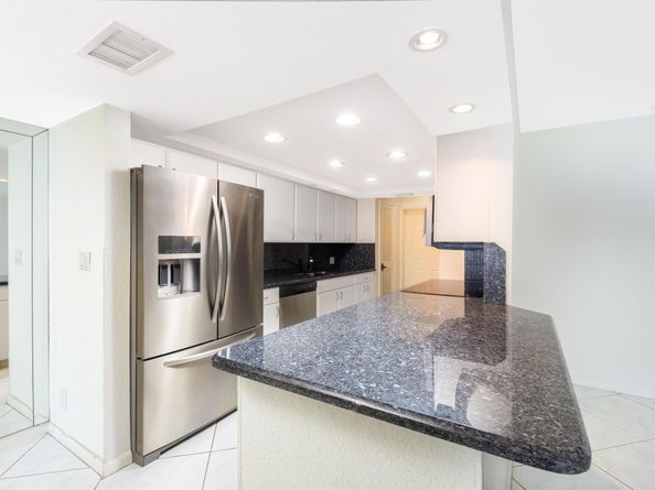 1194 Hillsboro Mile 57, Hillsboro Beach FL 33062