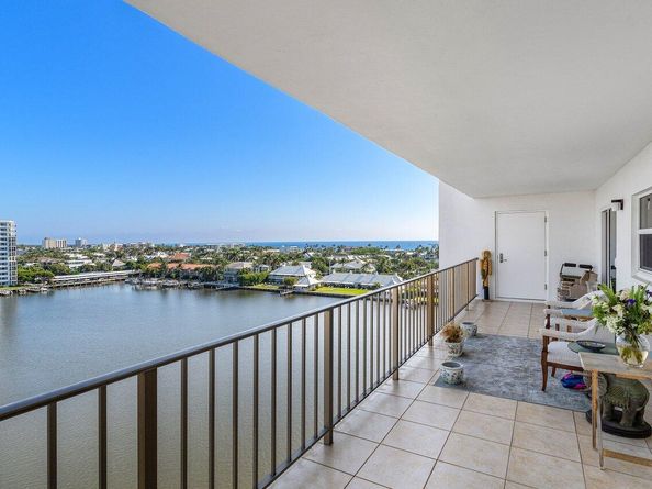 400 Seasage Drive 904, Delray Beach FL 33483