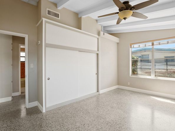 2624 Okeechobee Ln, Fort Lauderdale FL 33312