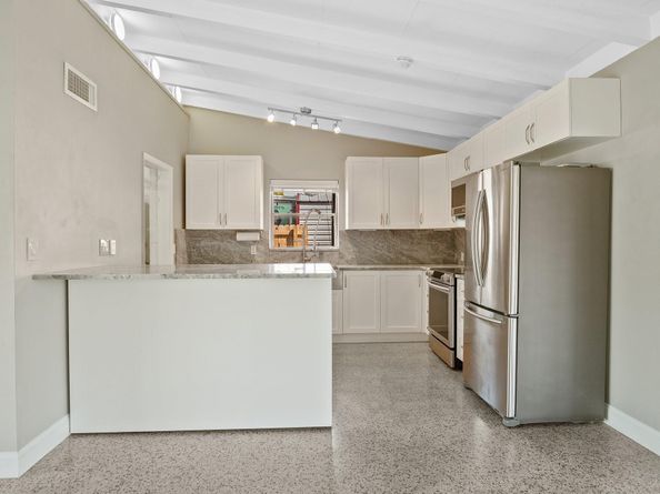 2624 Okeechobee Ln, Fort Lauderdale FL 33312