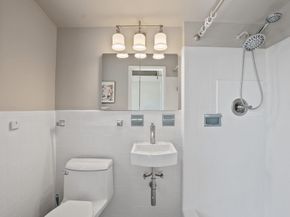 2624 Okeechobee Ln, Fort Lauderdale FL 33312