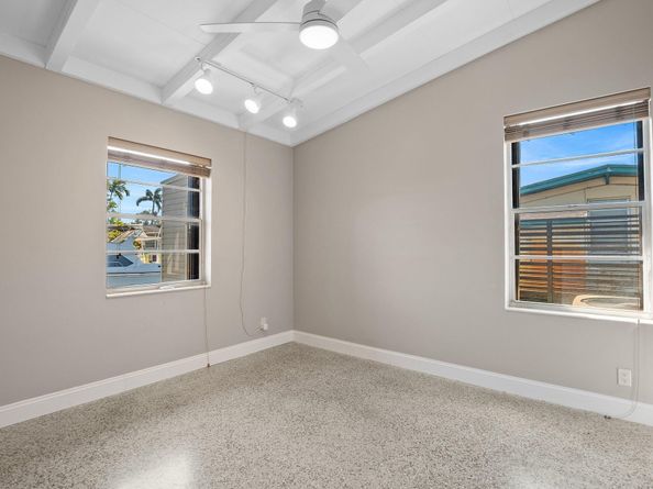 2624 Okeechobee Ln, Fort Lauderdale FL 33312