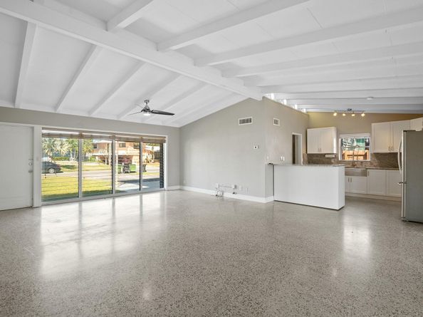 2624 Okeechobee Ln, Fort Lauderdale FL 33312