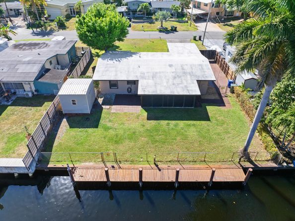 2624 Okeechobee Ln, Fort Lauderdale FL 33312