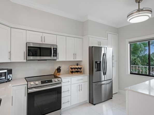 6241 Pointe Regal Circle 403, Delray Beach FL 33484