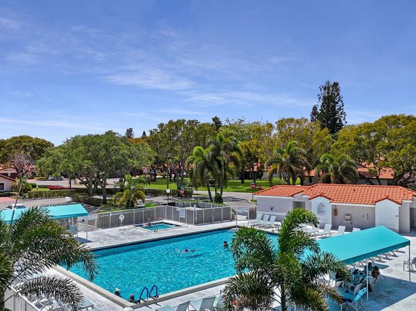 6241 Pointe Regal Circle 403, Delray Beach FL 33484