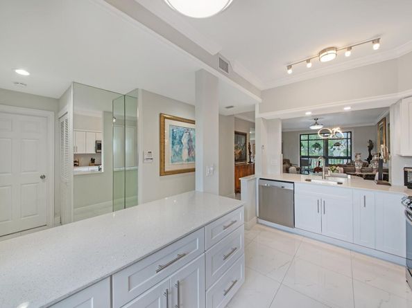 6241 Pointe Regal Circle 403, Delray Beach FL 33484