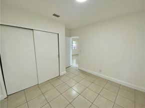721 NW 1st Ct, Hallandale Beach FL 33009