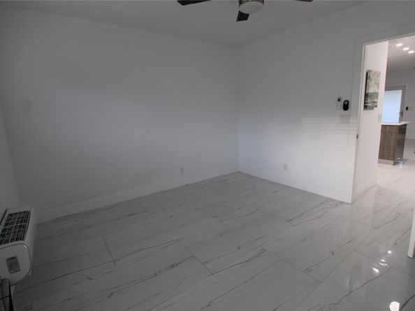 600 Layne Blvd 119, Hallandale Beach FL 33009