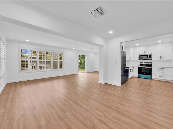 3820 Cleveland St, Hollywood FL 33021