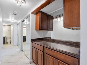 701 NW 19th St 512, Fort Lauderdale FL 33311