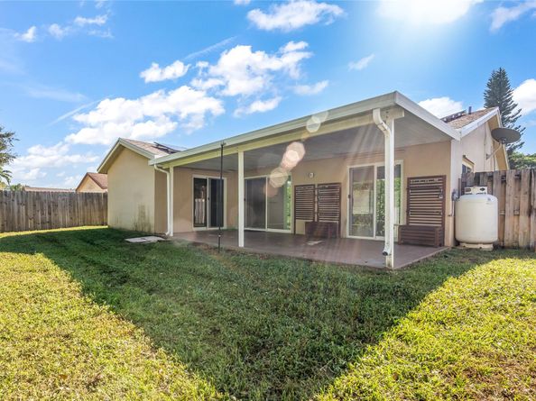 9329 NW 53rd Ct, Sunrise FL 33351
