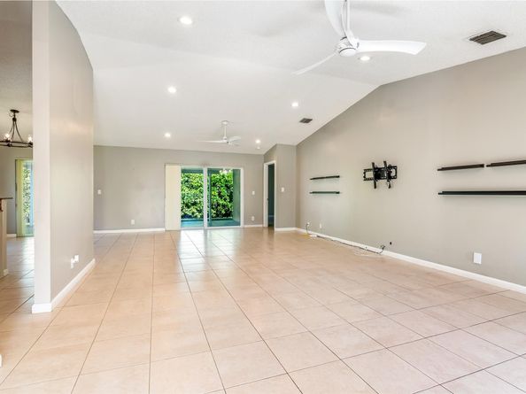 9329 NW 53rd Ct, Sunrise FL 33351