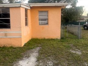2522 NW 3rd Street, Pompano Beach FL 33069