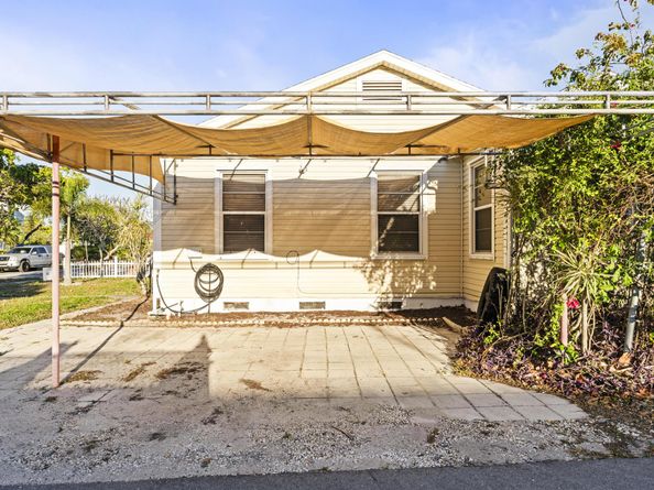 832 Lytle Street, West Palm Beach FL 33405