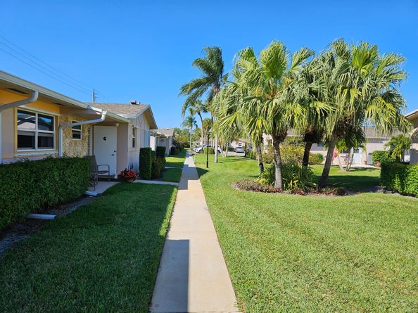 2677 Dudley Drive W G, West Palm Beach FL 33415