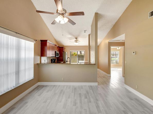 492 Hardwood Place, Boca Raton FL 33431