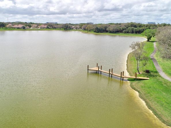 492 Hardwood Place, Boca Raton FL 33431