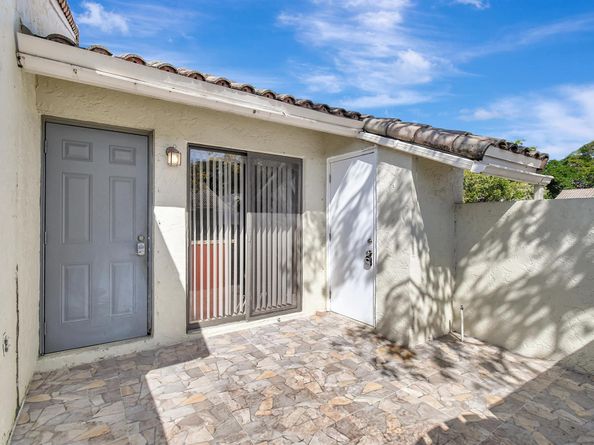 492 Hardwood Place, Boca Raton FL 33431