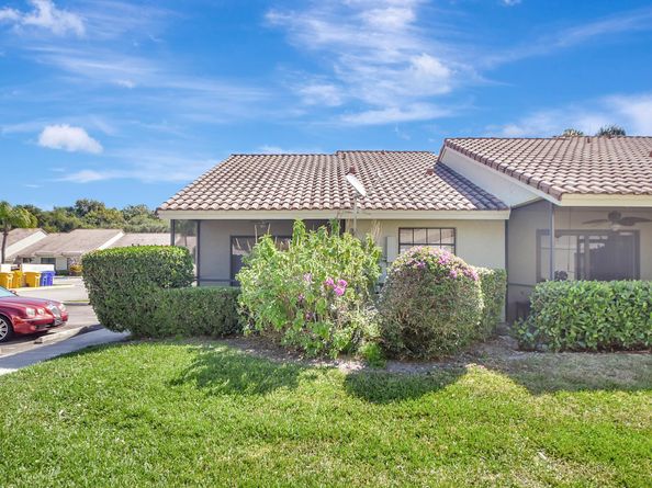 492 Hardwood Place, Boca Raton FL 33431