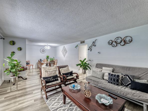 200 NE 12th Ave 6A, Hallandale Beach FL 33009