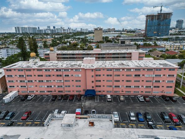 200 NE 12th Ave 6A, Hallandale Beach FL 33009