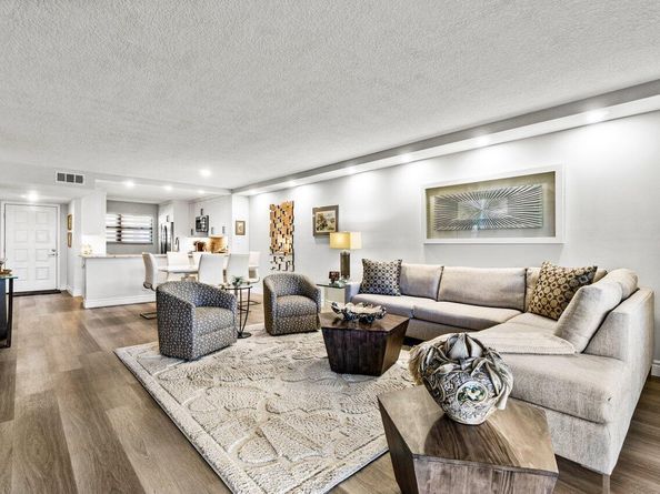 12871 Briarlake Drive 102, Palm Beach Gardens FL 33418