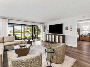 12871 Briarlake Drive 102, Palm Beach Gardens FL 33418