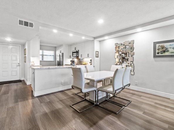 12871 Briarlake Drive 102, Palm Beach Gardens FL 33418