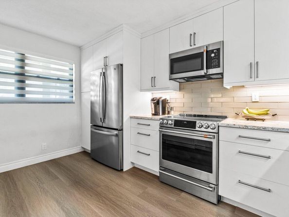 12871 Briarlake Drive 102, Palm Beach Gardens FL 33418