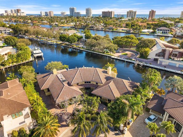 90 Compass Ln, Fort Lauderdale FL 33308
