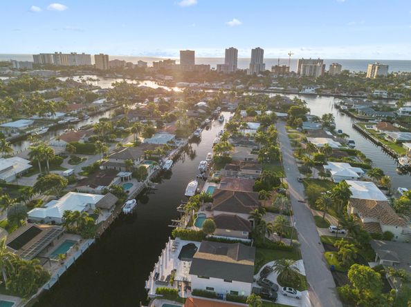 2447 SE 10th Street, Pompano Beach FL 33062
