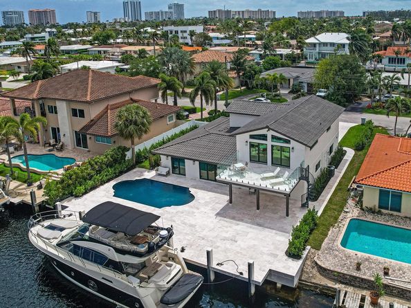 2447 SE 10th Street, Pompano Beach FL 33062
