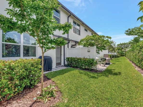 3247 Watercress Drive, Lauderdale Lakes FL 33311