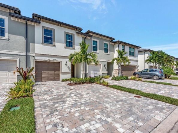 3247 Watercress Drive, Lauderdale Lakes FL 33311